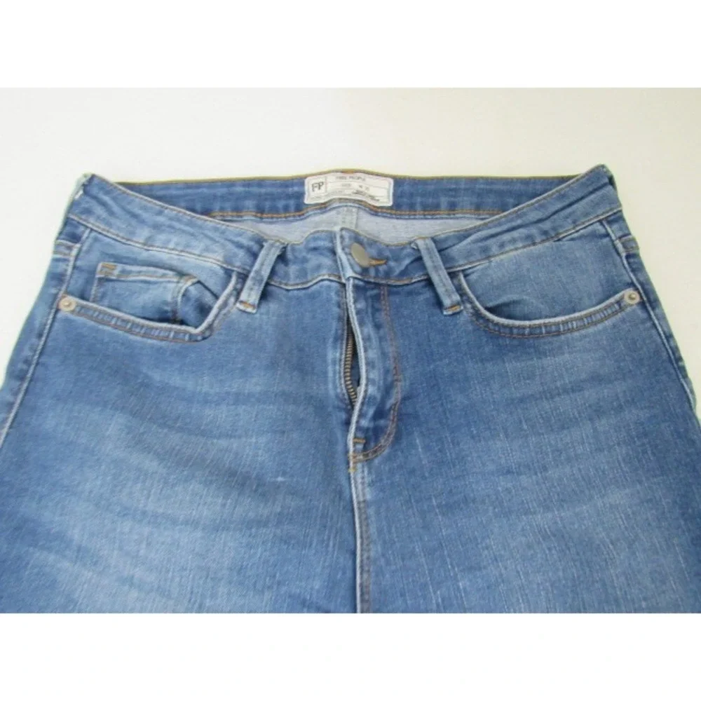 Free People Crop Fringe Straight High Rise Distressed Denim Jeans Size 29‎